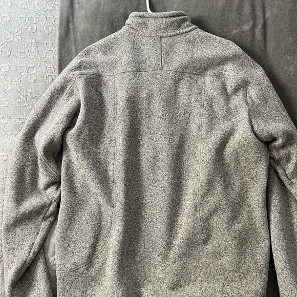 Patagonia pull over - Picture 2 of 2